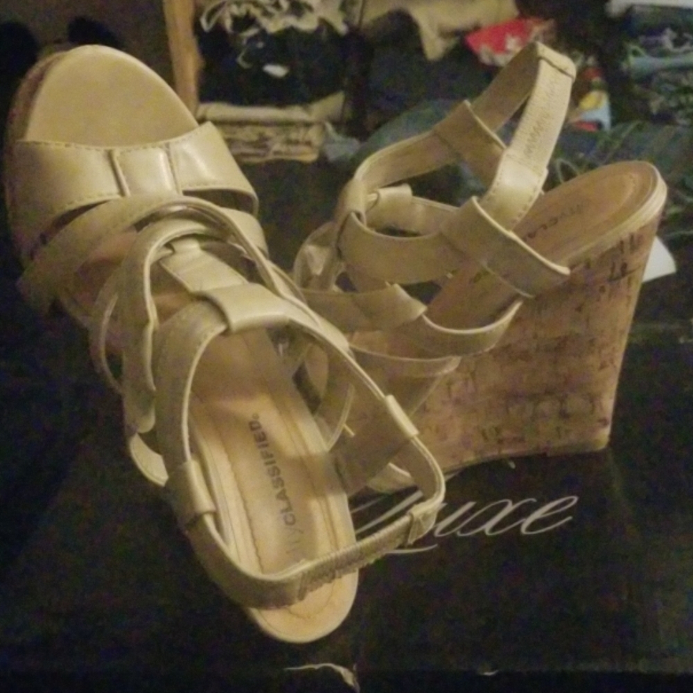 Shoes - Picture 1 of 1